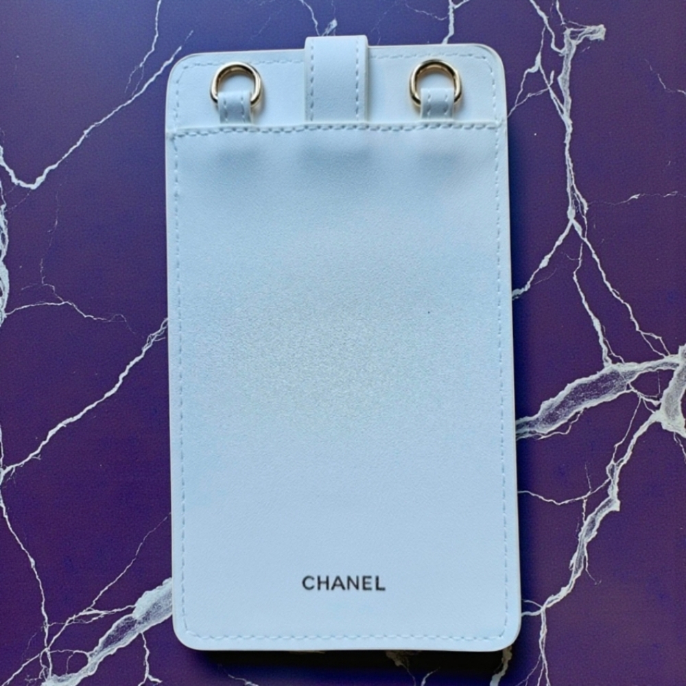 Coco Crush White Quilted Phone Holder Crossbody Card Holder NEW GWP - Picture 4 of 9